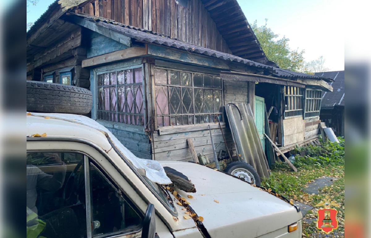 Житель Сонково прописал в развалившемся доме пятерых иностранцев Фото: УМВД России по Тверской области