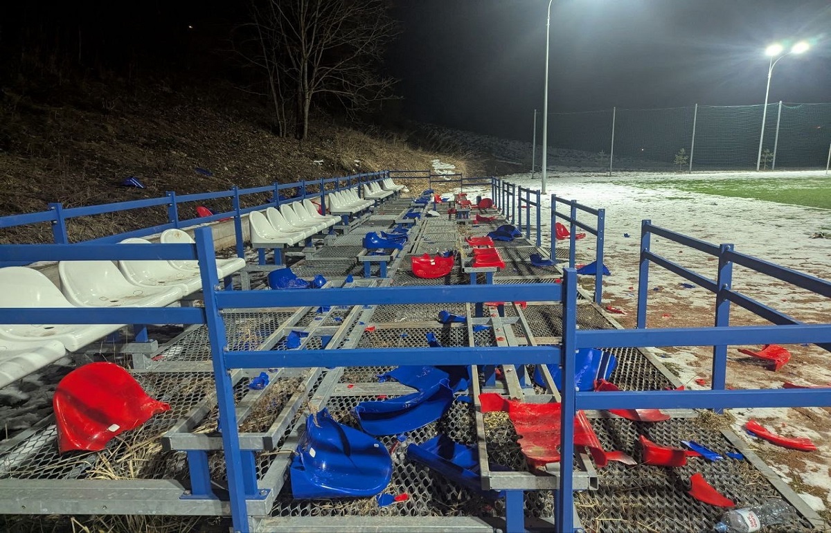 В Ржеве на стадионе «Горизонт» вандалы разнесли трибуны - новости Афанасий