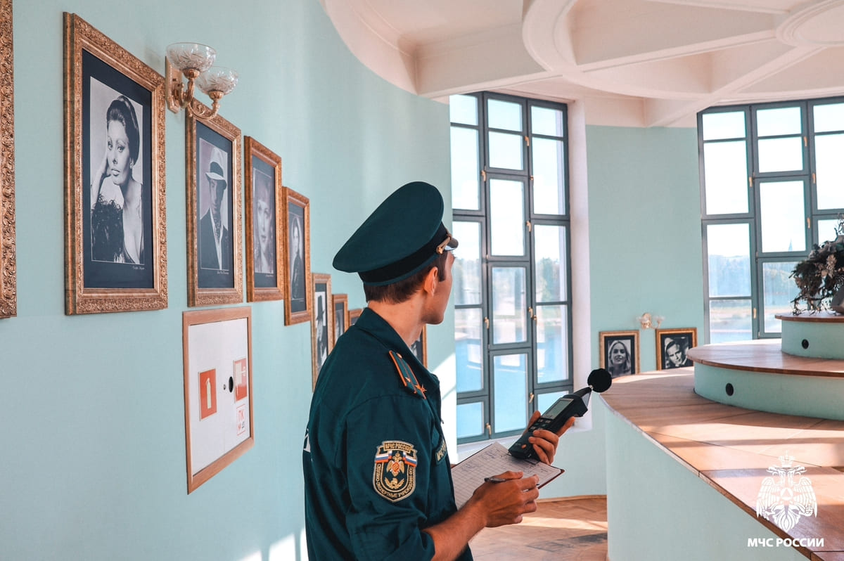 Кинотеатр «Звезда» в Твери проверили на пожарную безопасность Фото, видео: МЧС Тверской области