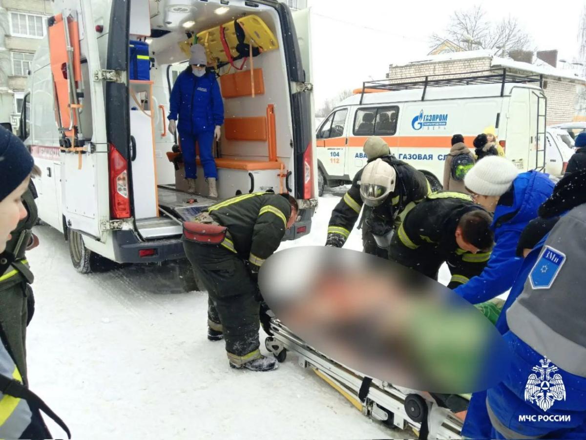 Из горящей квартиры в Лихославле спасли женщину Фото: МЧС