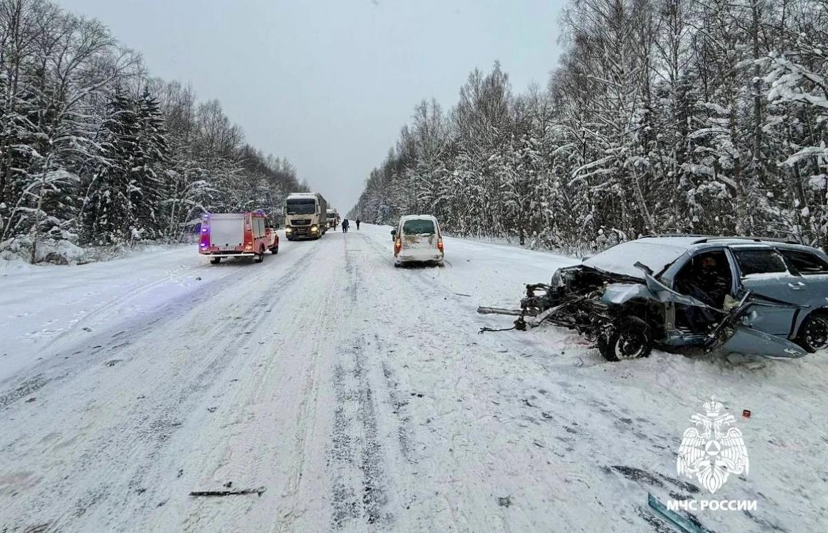 На М9 в Тверской области столкнулись четыре автомобиля - новости Афанасий