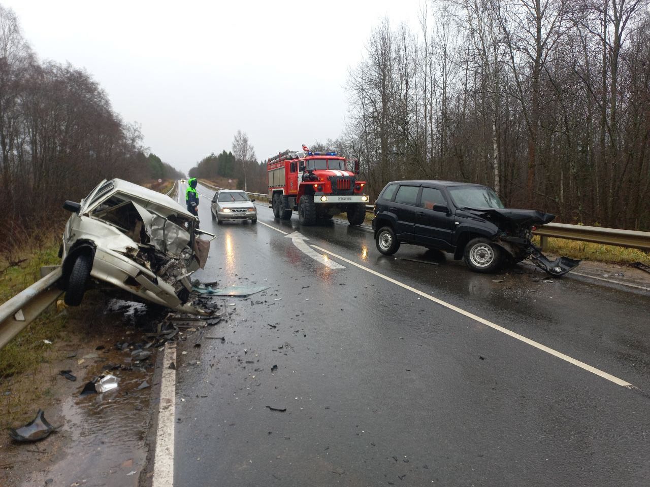 Под Торжком в ДТП погиб человек Фото:  Управление Госавтоинспекции Тверской области; видео: Новости. Торжок