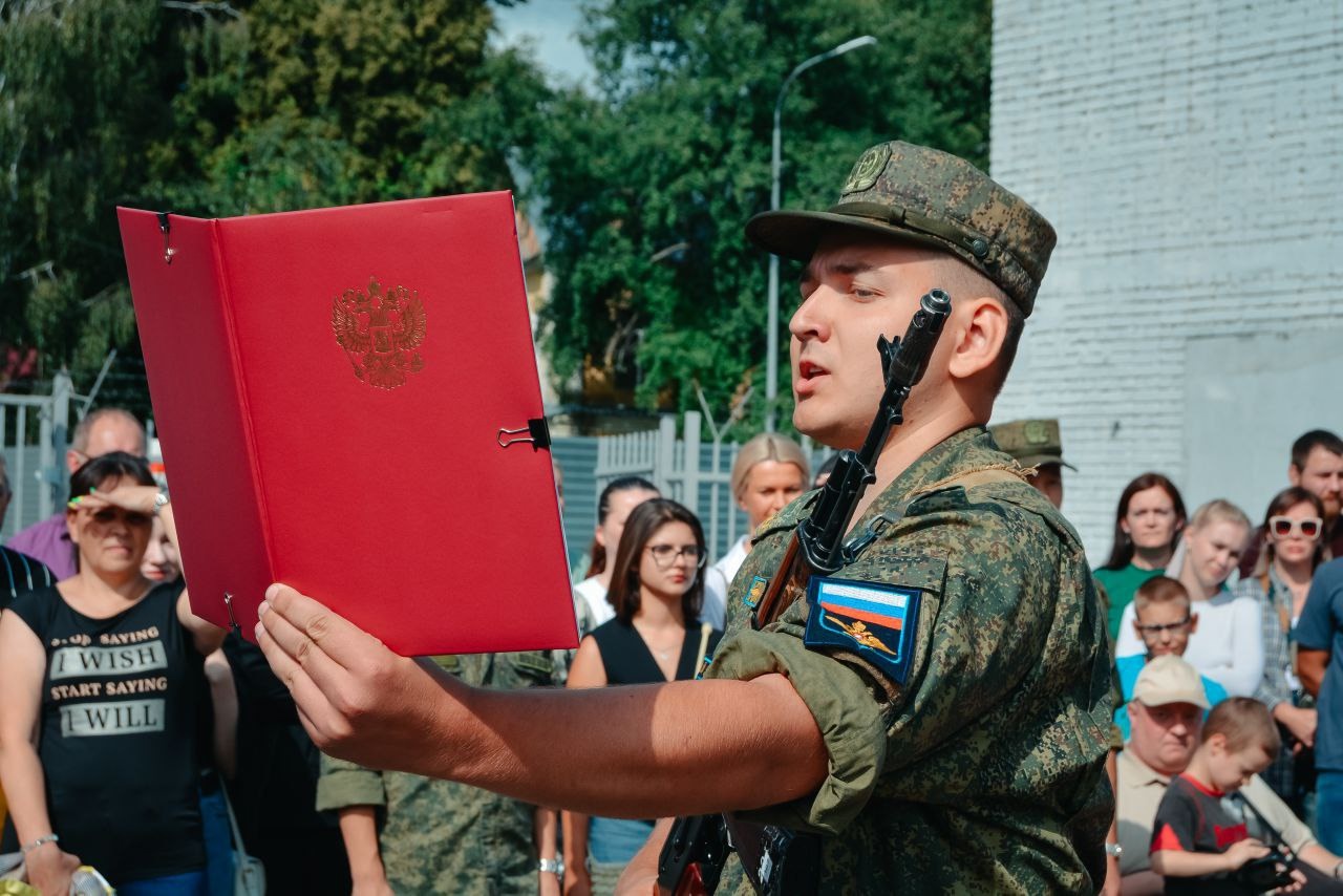 Курсанты ВУЦ ТвГТУ приняли военную присягу 