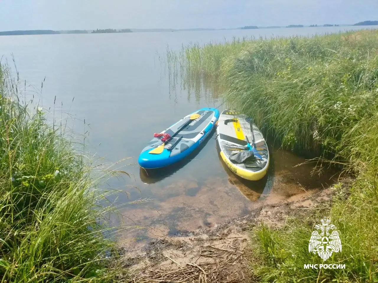 В Тверской области спасли двух взрослых и ребенка на сапах Фото: МЧС