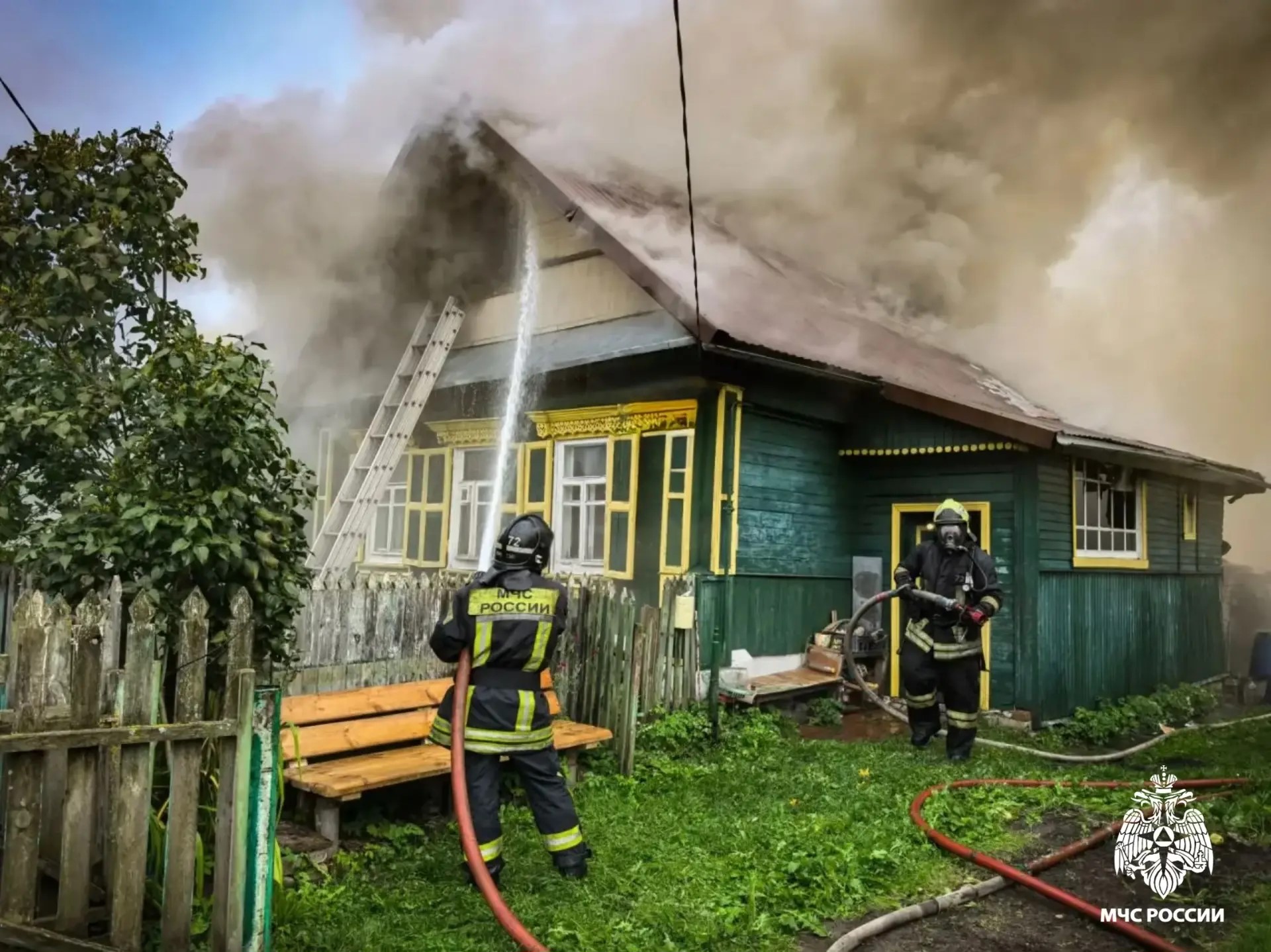 Под Тверью горел жилой дом  Фото: ГУ МЧС по Тверской области