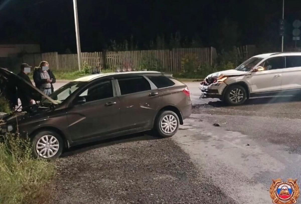 В ДТП на перекрестке в Вышнем Волочке пострадали дети Фото: ГАИ