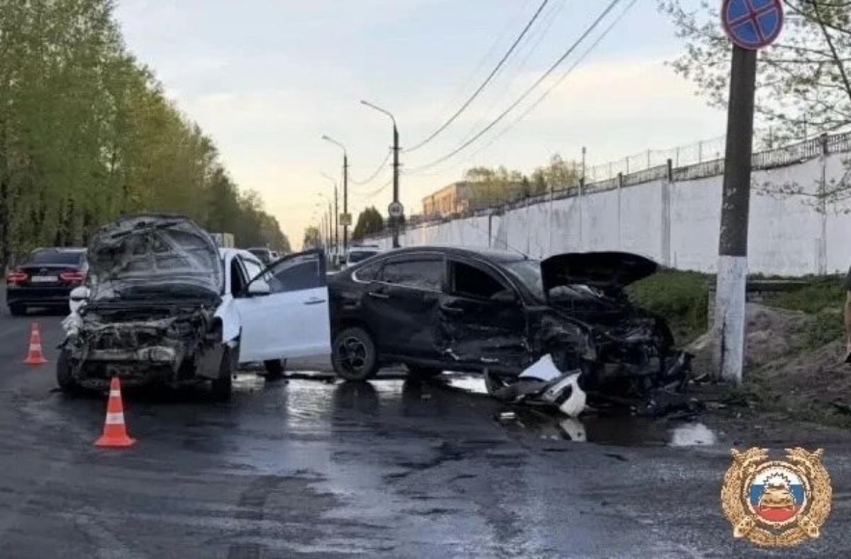 Четыре человека пострадали в ДТП в Торжке Фото: ГАИ, МЧС