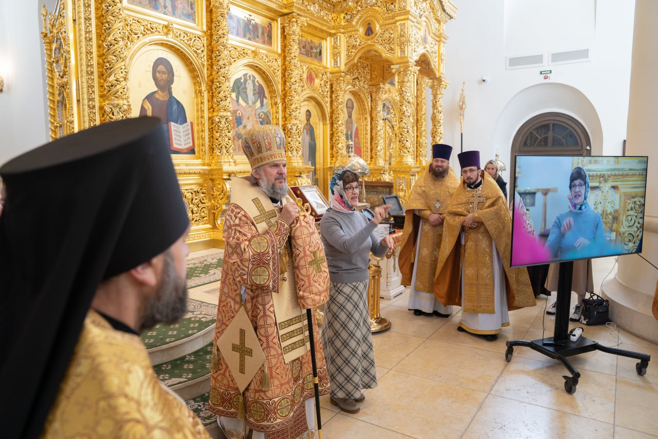 В Твери Божественную литургию переводили на жестовый язык Фото: пресс-служба Тверской епархии