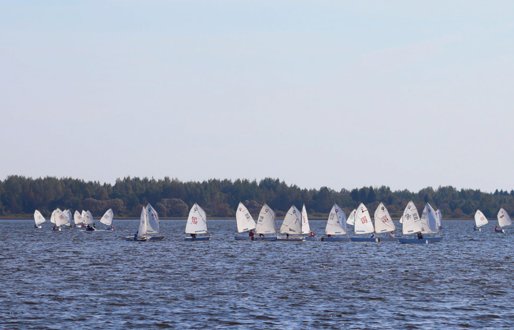 В Тверской области экипажи из разных регионов страны принимают участие во Всероссийских соревнованиях по парусному спорту к 950-летию Торопца - новости Афанасий