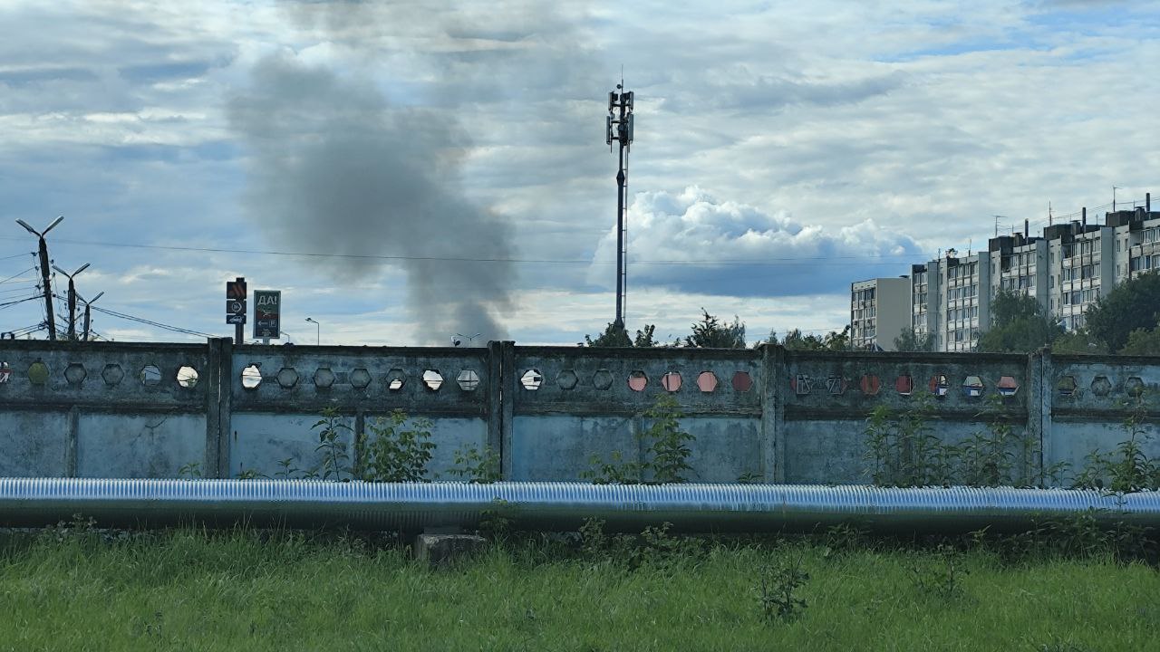 В Твери тушат жилой дом  Фото, видео: Игорь Стасюк