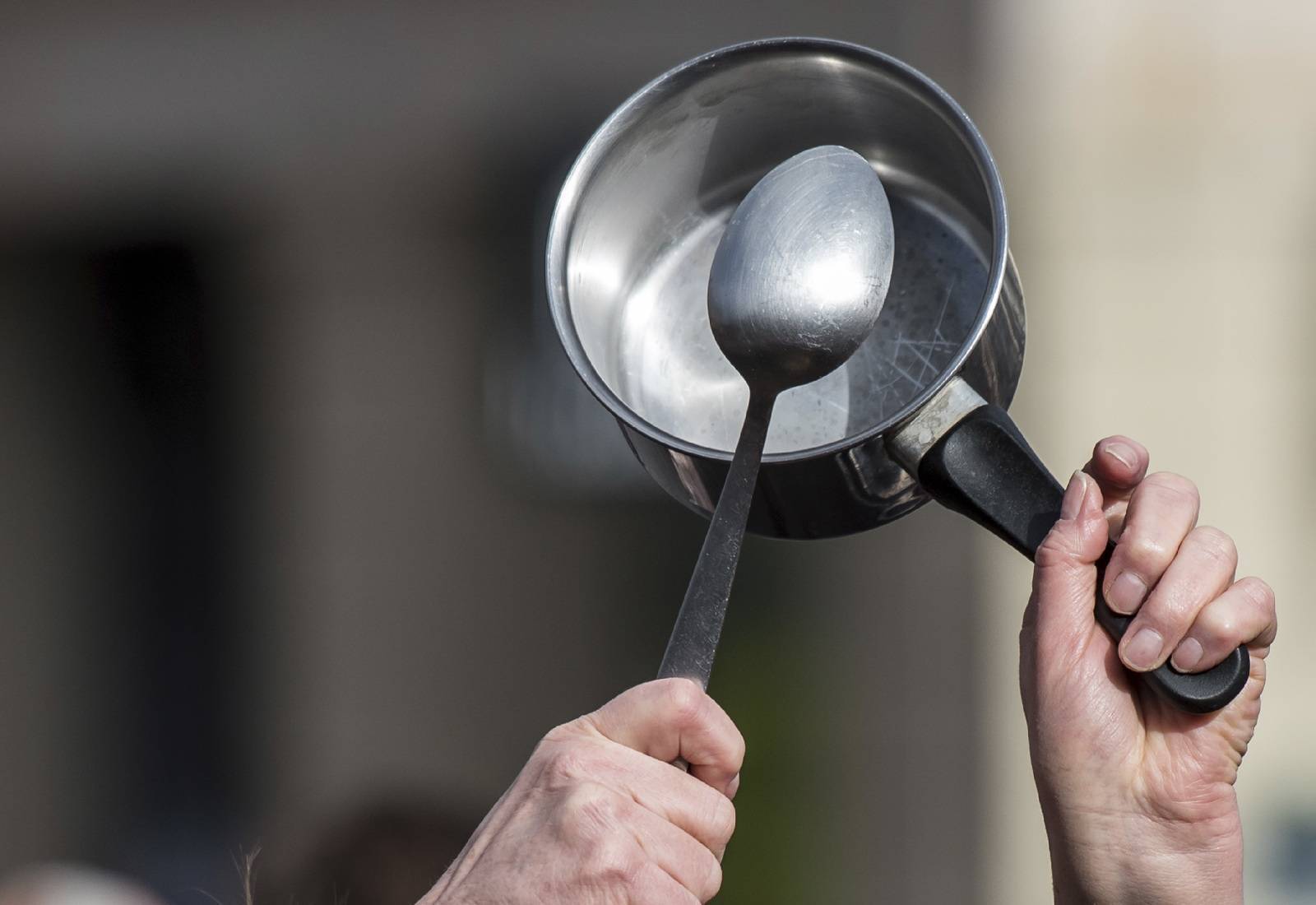 Жителей Твери предупреждают о фальсификатах в общепите  