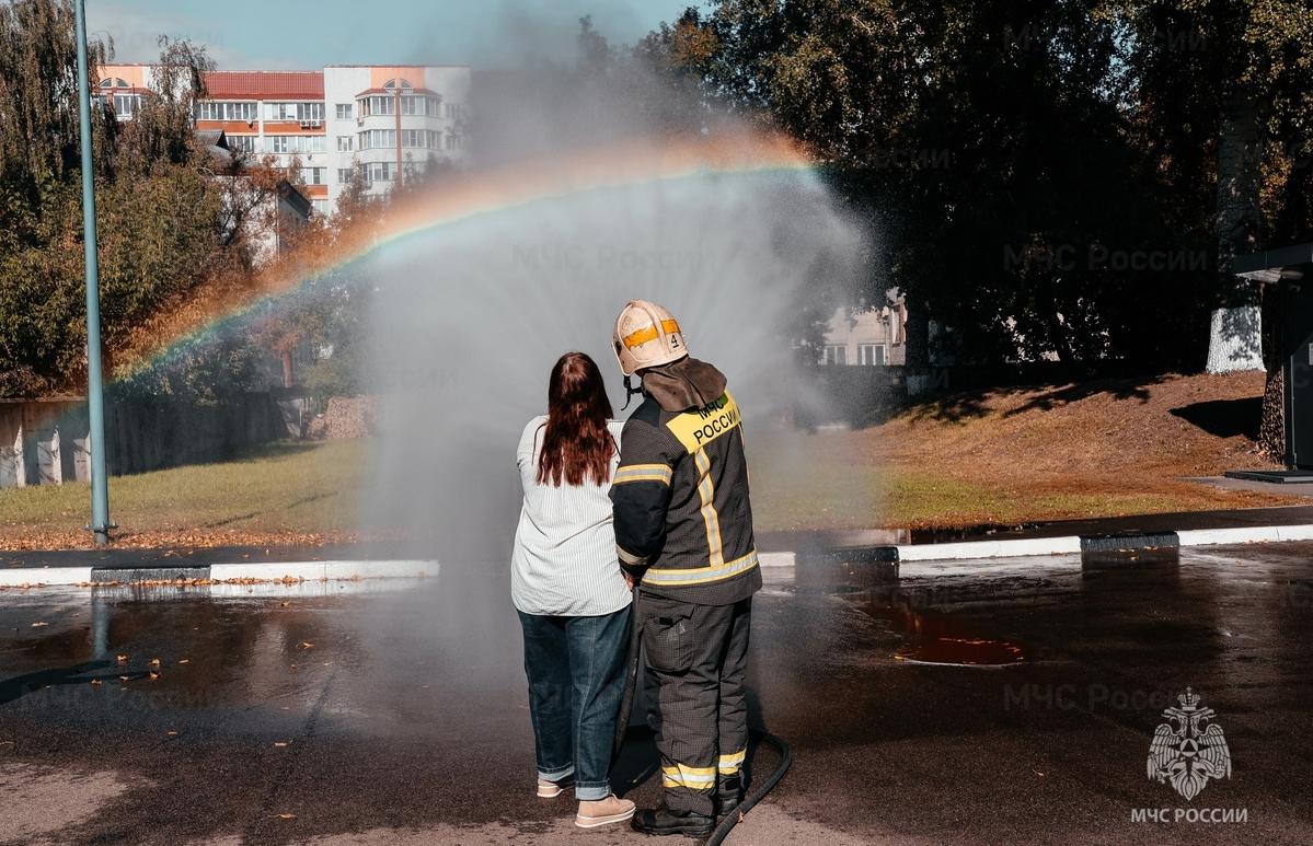 В Твери студенты примерили «боевку» пожарного и потушили «возгорание» - новости Афанасий