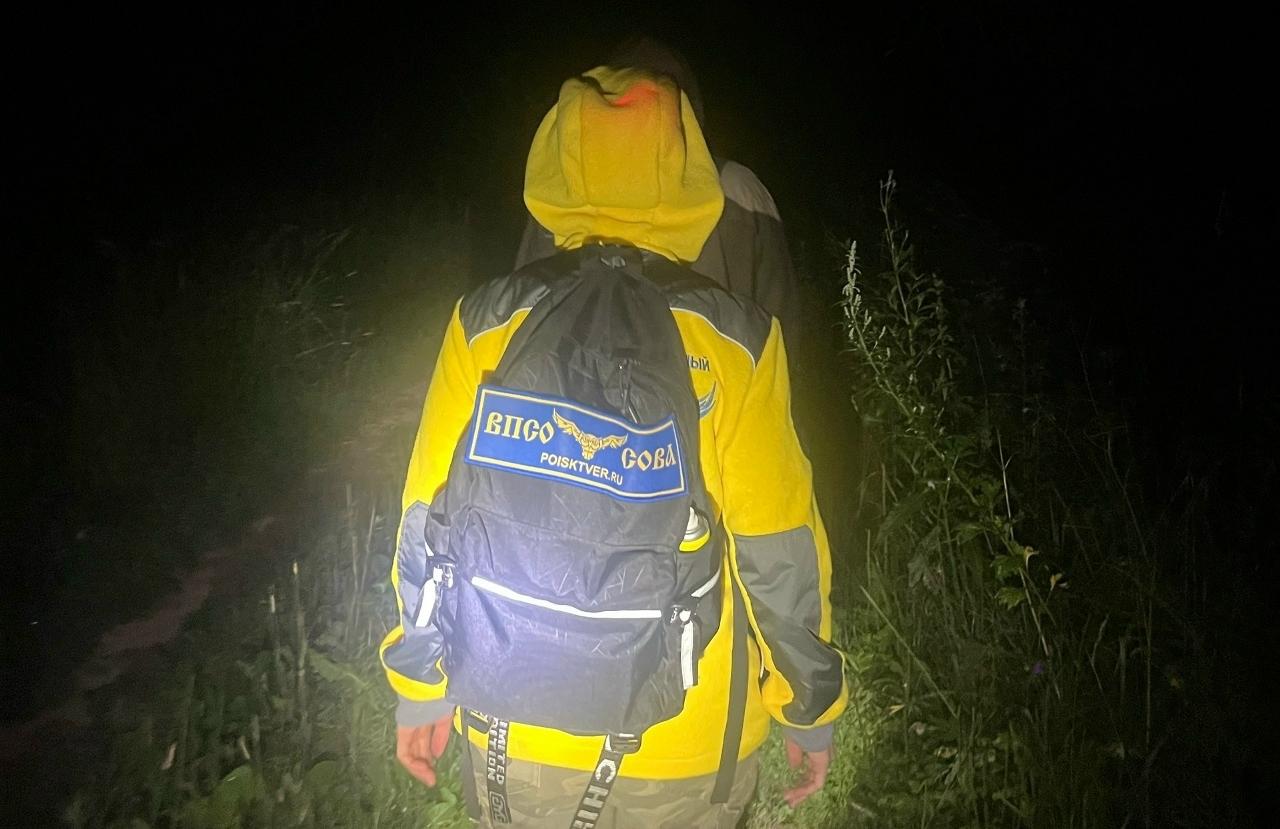 В Тверской области отдыхающий решил срезать путь в лесу и заблудился на 12 часов - новости Афанасий