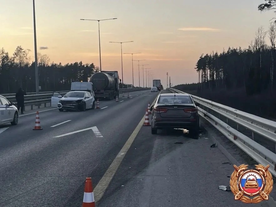 В ДТП на М11 в Тверской области пострадали подросток и двое взрослых Фото: ГАИ