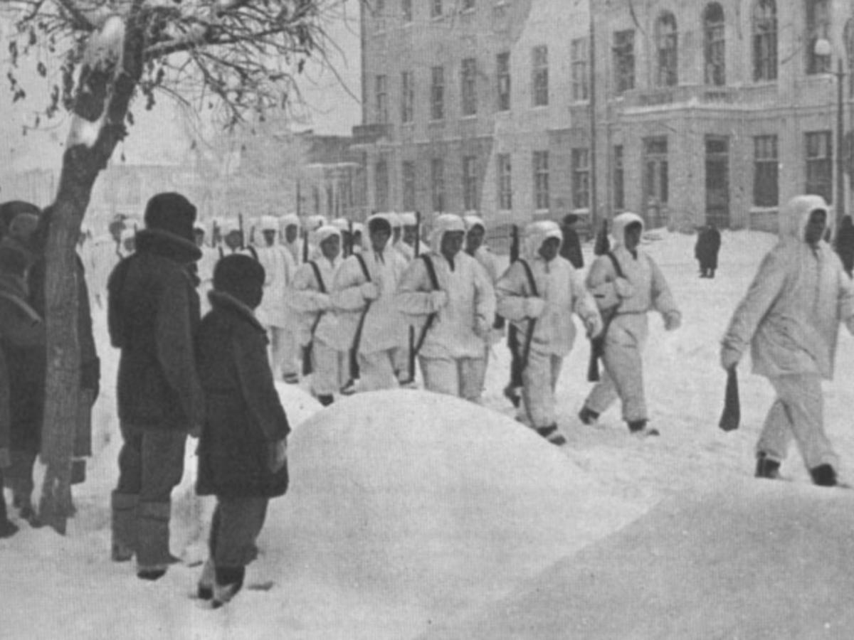 В Твери пройдет бесплатная уличная экскурсия «62 дня: Жизнь города Калинин во время оккупации» Фото: 16 декабря 1941 года на улицах Калинина