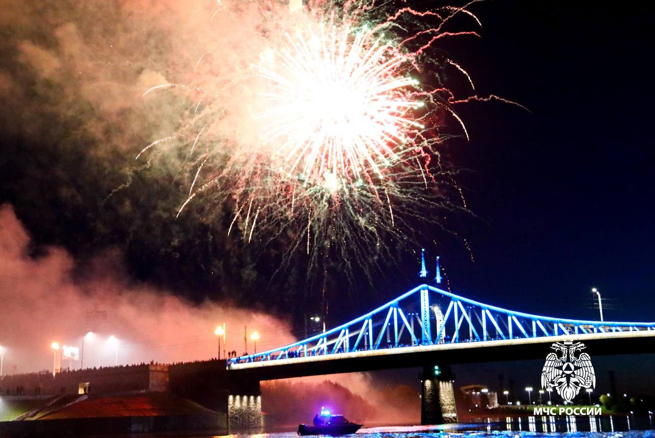 День Победы в Твери завершился праздничным салютом - новости Афанасий