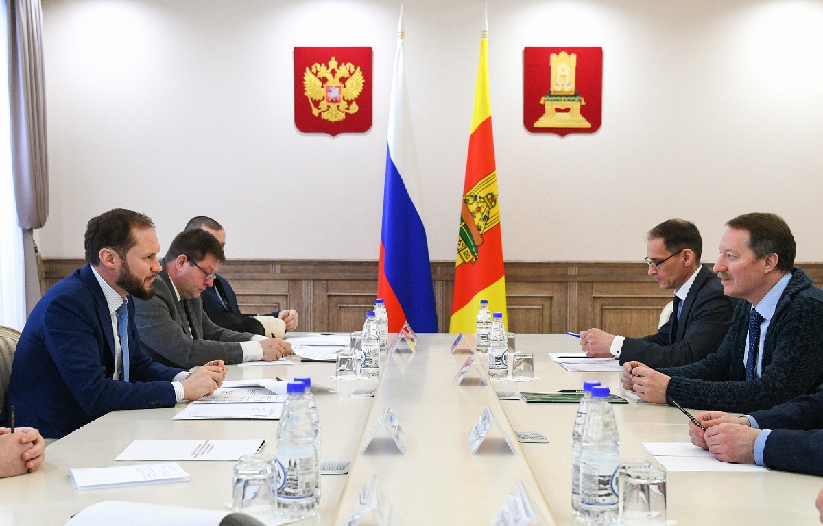 Виталий Королев провел встречу с заместителем руководителя ФТС Владимиром Ивиным - новости Афанасий