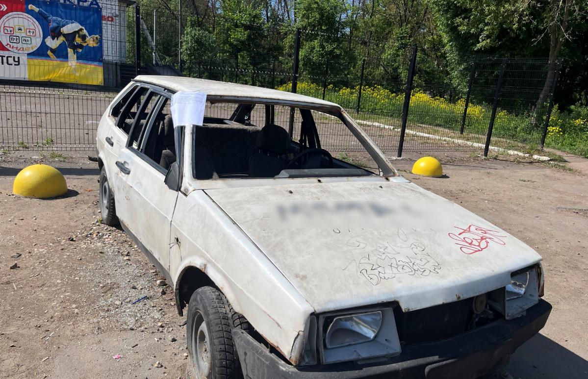 В Твери собираются эвакуировать автомобиль, изрисованный ругательствами - новости Афанасий