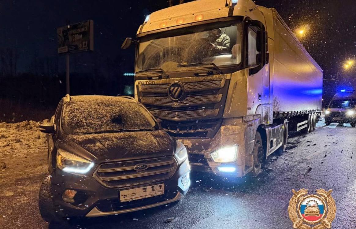 Под Тверью на М10 грузовик сбил двух пешеходов - новости Афанасий