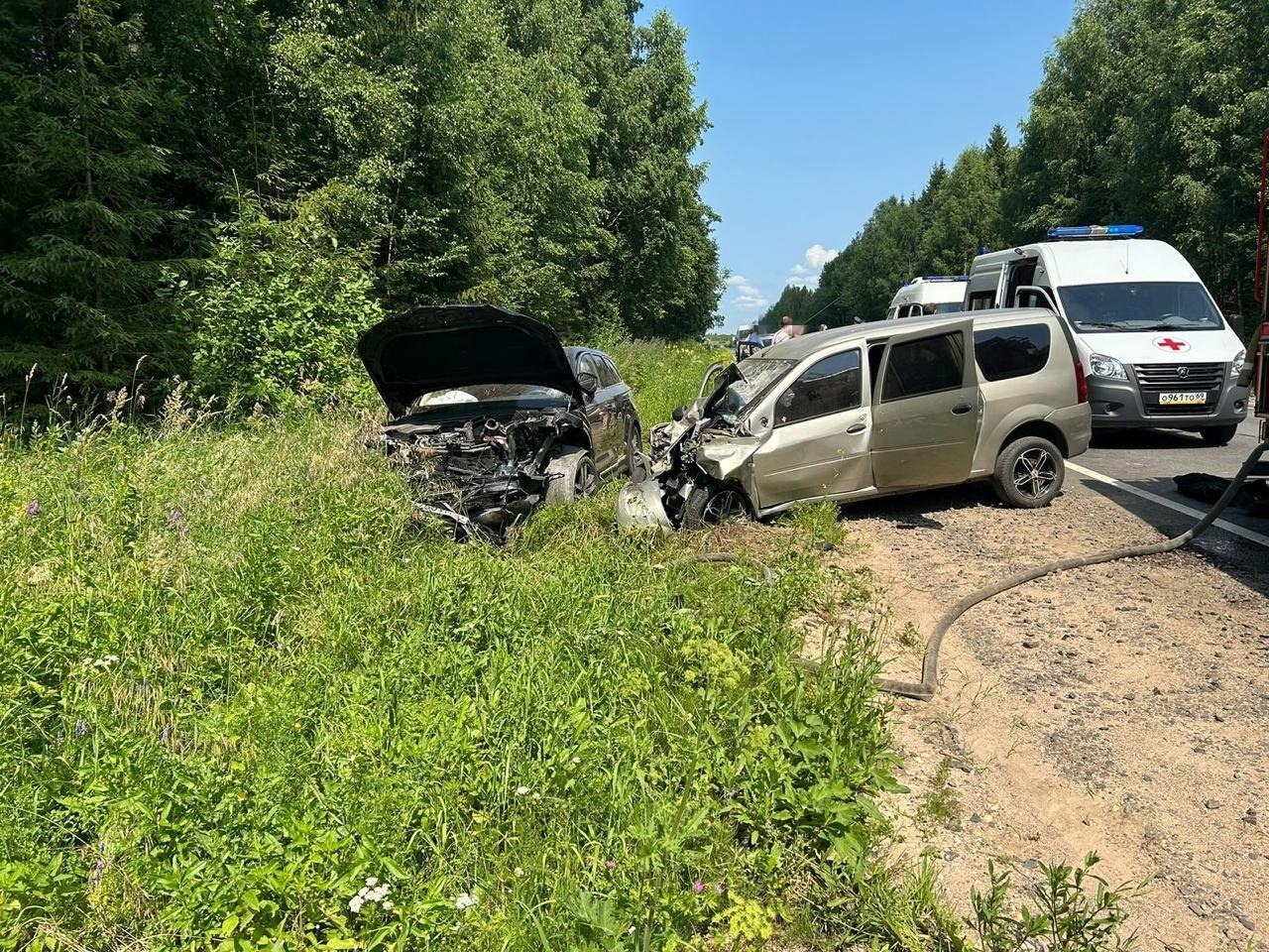 Из Бежецка после ДТП с шестью пострадавшими в Тверь на вертолете доставлен подросток 