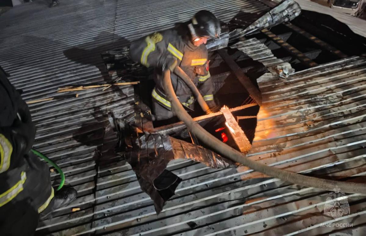 На Коминтерна в Твери горела закусочная - новости Афанасий