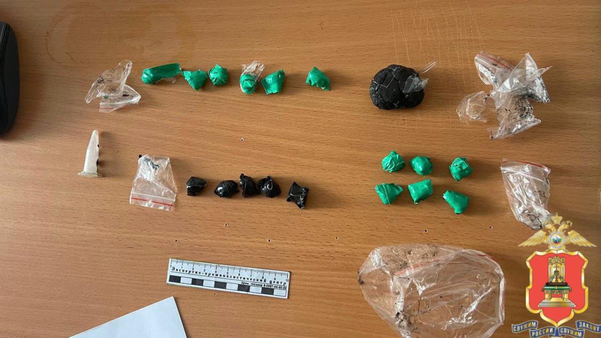 На улице Паши Савельевой в Твери задержан 29-летний наркокурьер