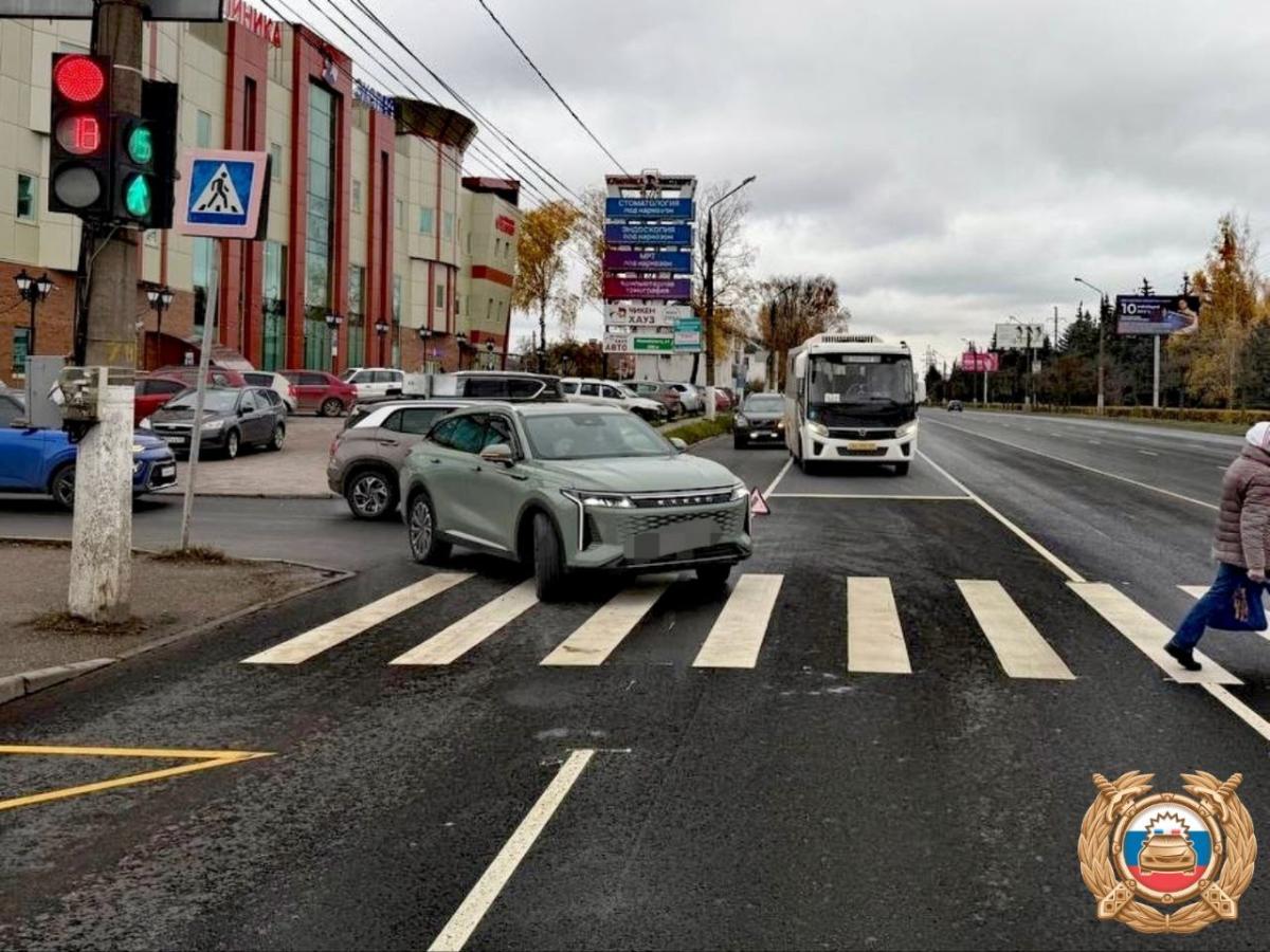 В Твери машина сбила девушку на пешеходном переходе Фото: ГАИ