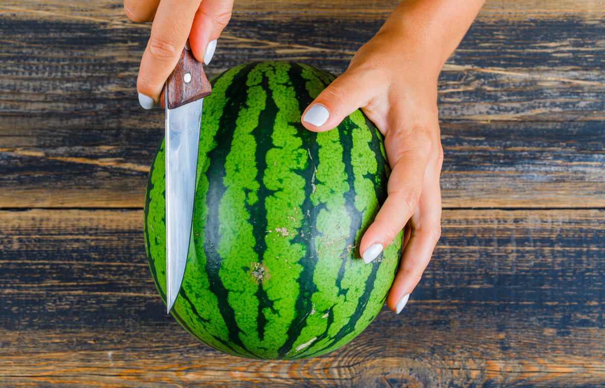 Россиян предупреждают об опасности ранних арбузов и дынь