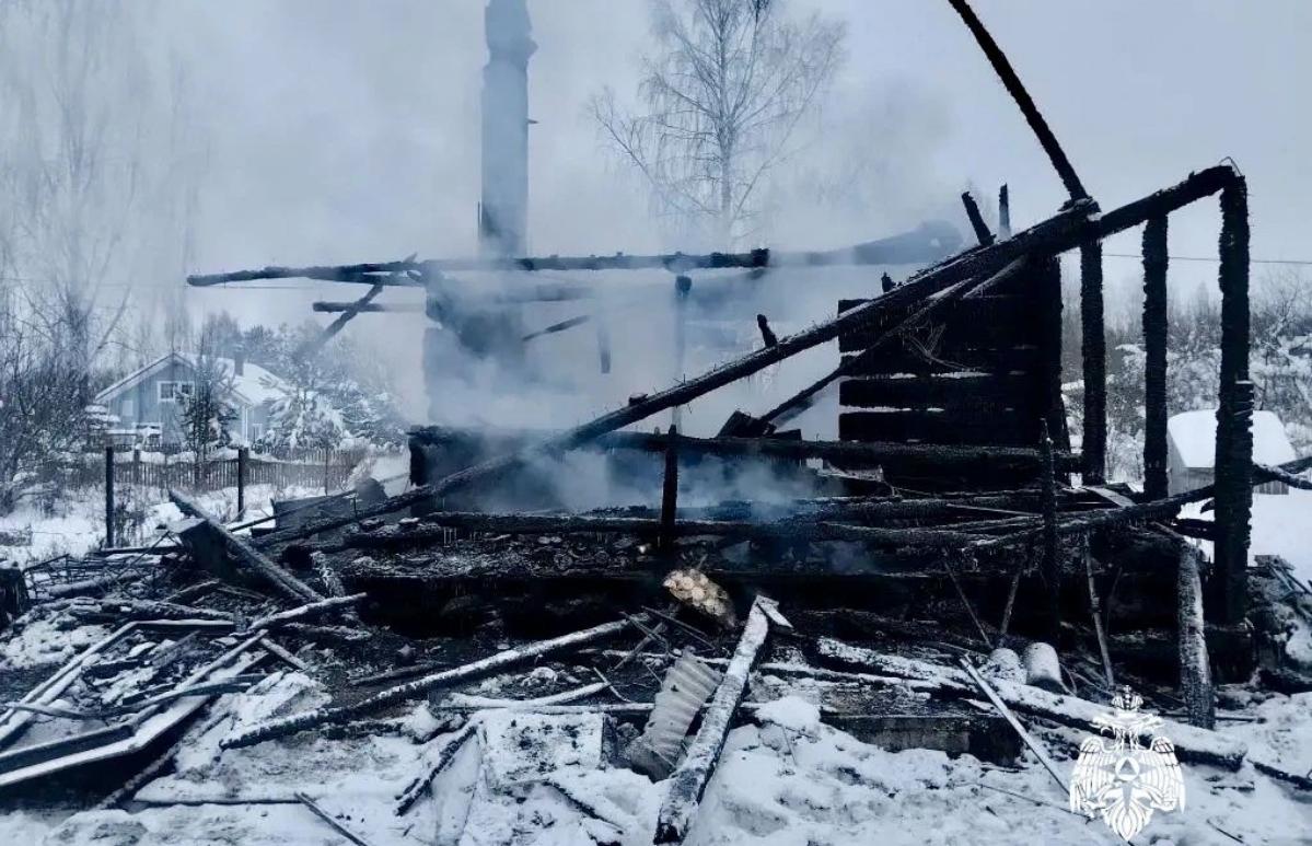 Мужчина и женщина погибли на пожаре в Калязинском округе - новости Афанасий