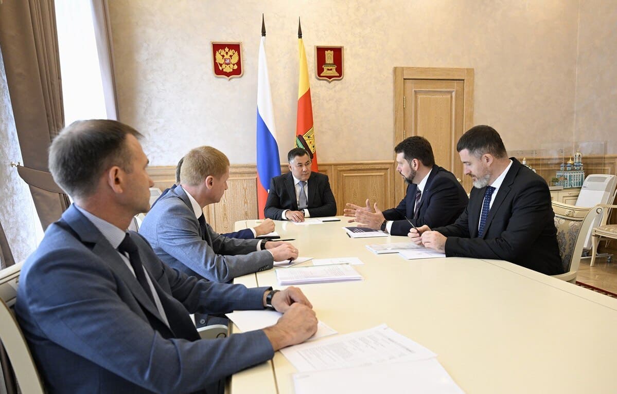 Игорь Руденя встретился с директором департамента Минпрома РФ Юрием Плясуновым - новости Афанасий