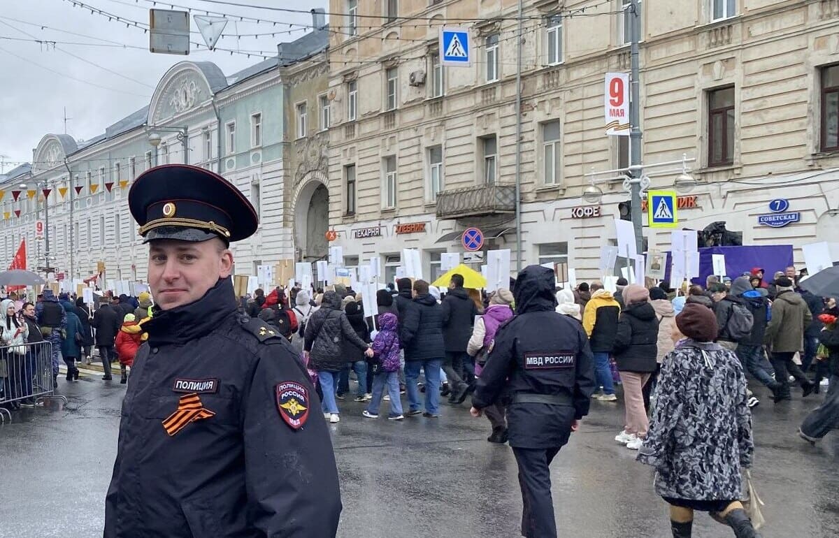 Полиция Тверской области обеспечила порядок и безопасность в День Победы - новости Афанасий