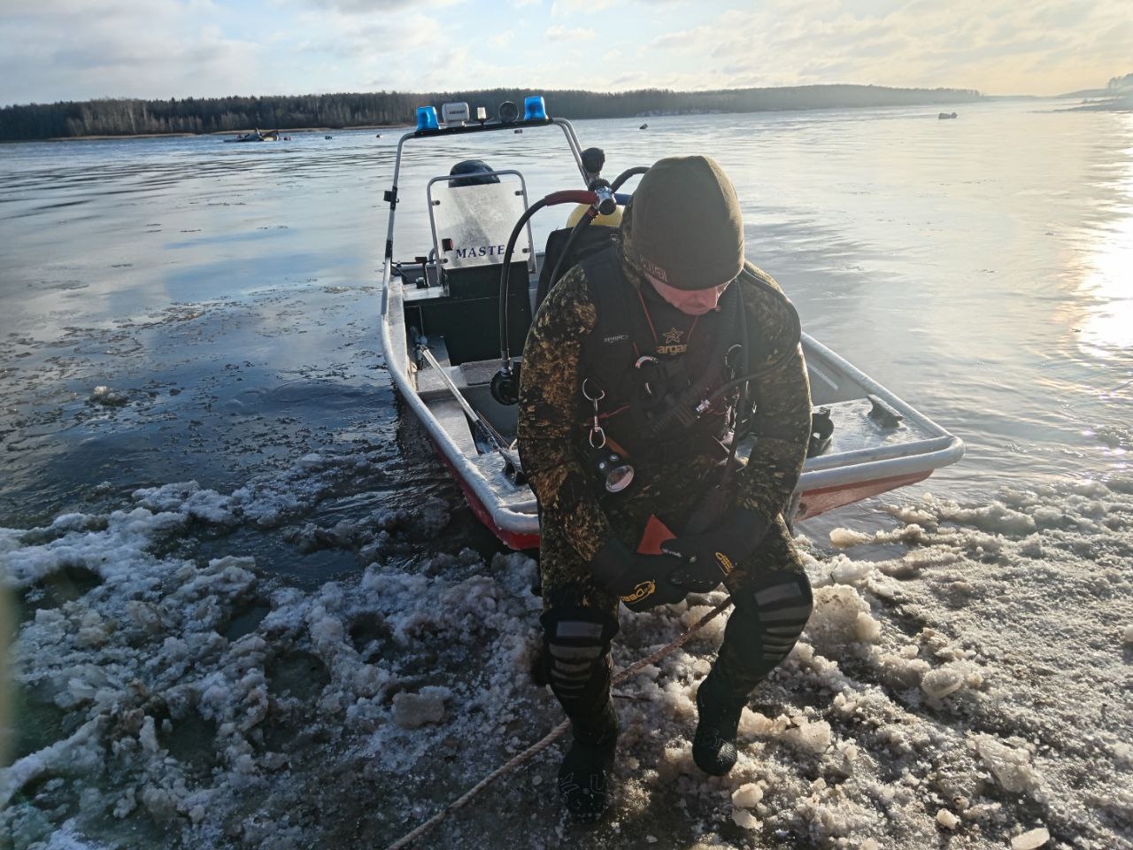 В Ивановской области продолжаются водолазные работы после авиакатастрофы Ан-22 Фото: АНО Водолазная группа «ДобротворецЪ»