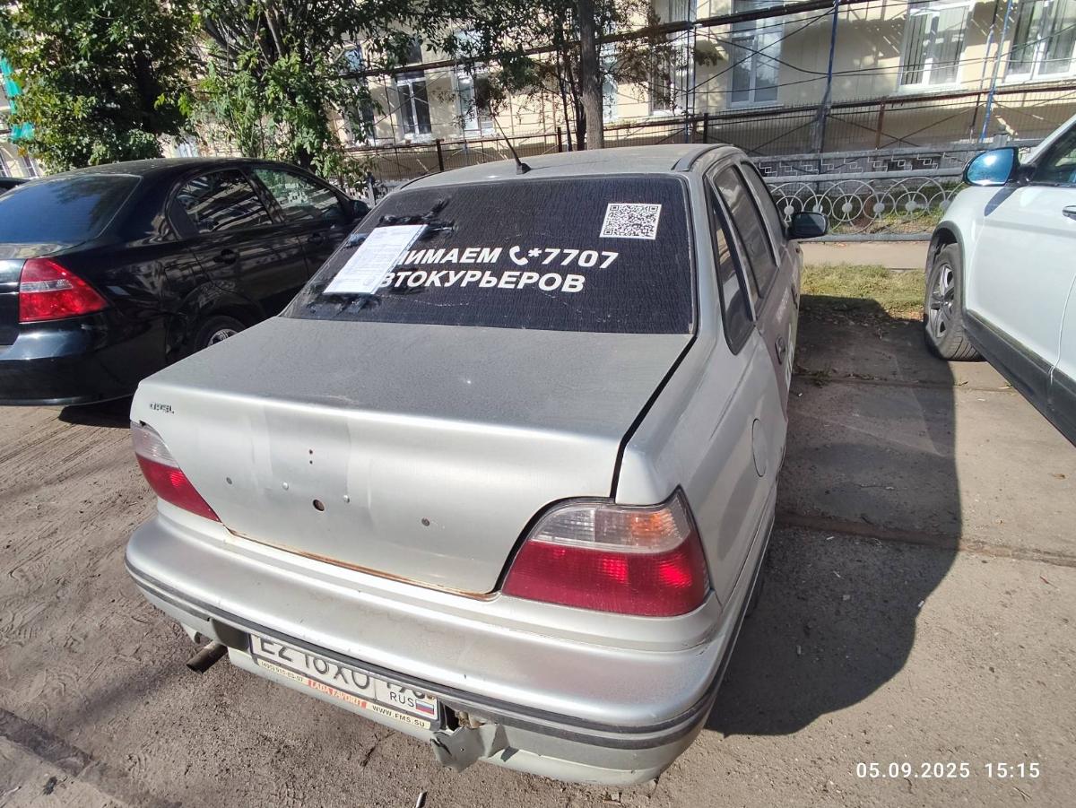 В Твери ищут владельца брошенного автомобиля на улице Спартака Фото: Администрация города Твери