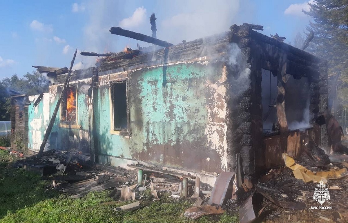 На пожаре в Оленинском районе погиб 16-летний подросток Фото: МЧС по Тверской области, Прокуратура Тверской области
Видео: Прокуратура Тверской области