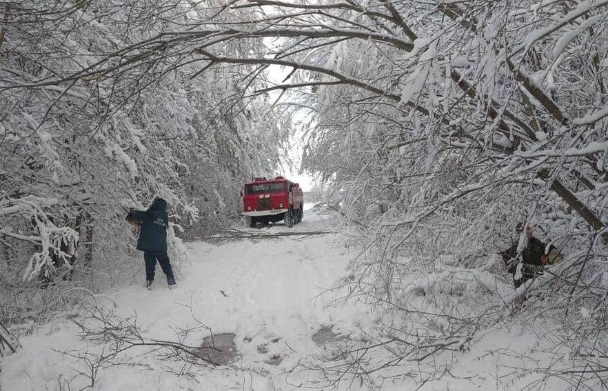В Тверской области продолжаются работы по восстановлению электроснабжения - новости Афанасий
