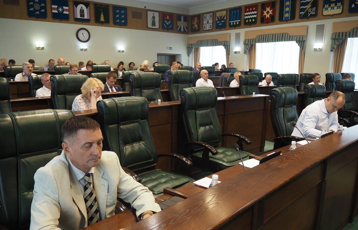 Принят закон об исполнении бюджета ТФОМС за 2023 год Фото: ЗС Тверской области