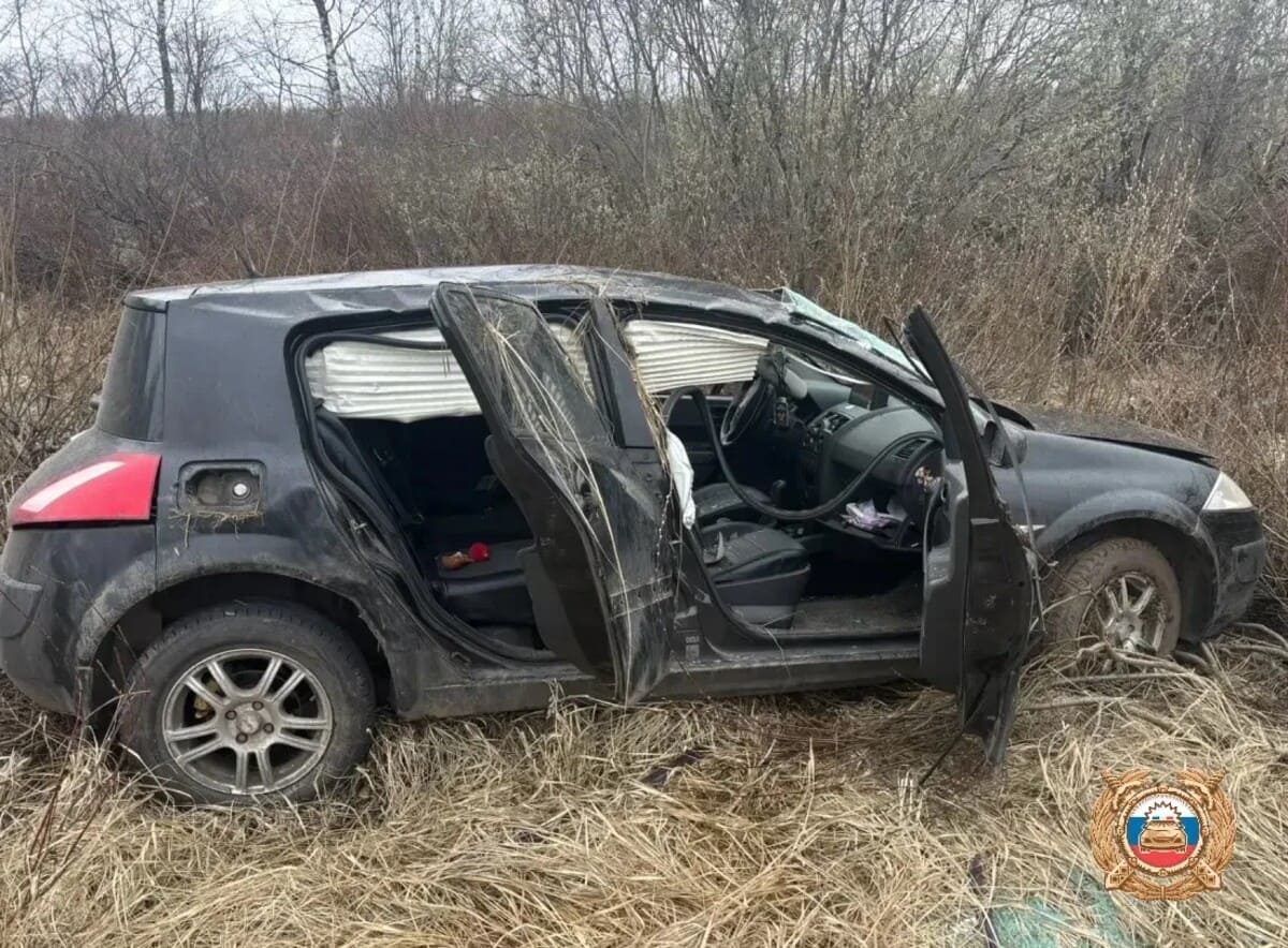 На М9 в Тверской области обгон закончился для авто в кювете Фото: ГАИ