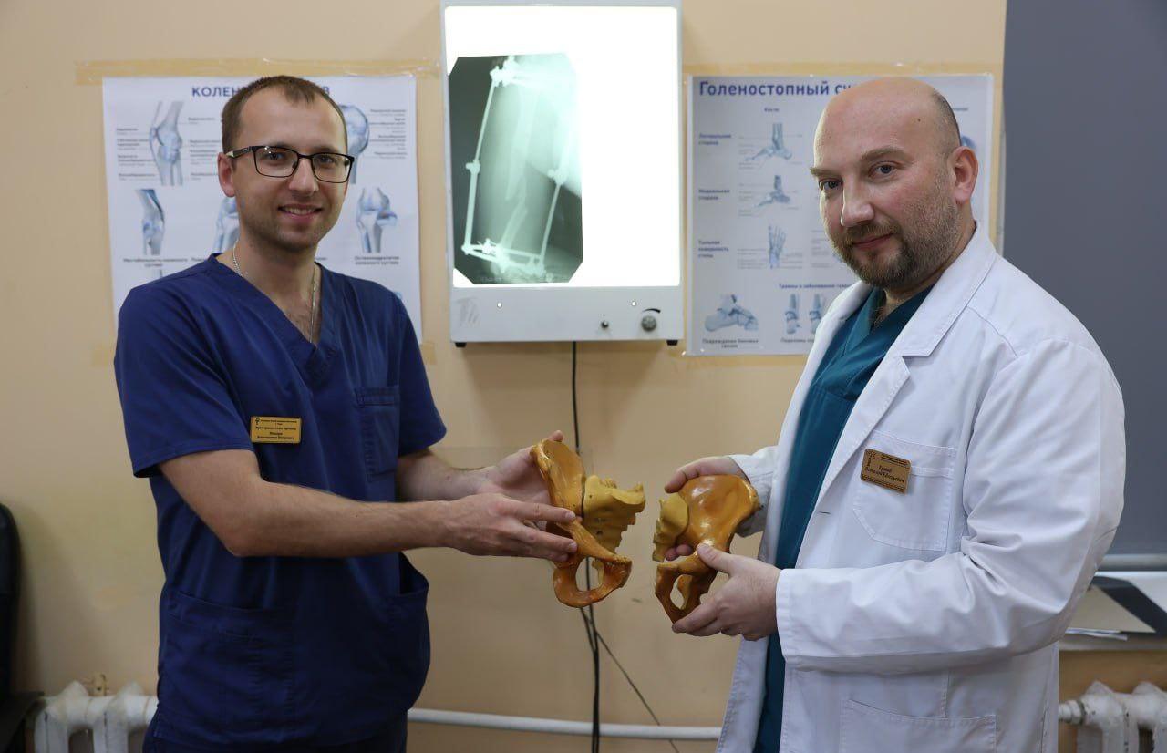 В Твери в БСМП проведена сложнейшая операция женщине, которая получила несколько переломов в ДТП - новости Афанасий