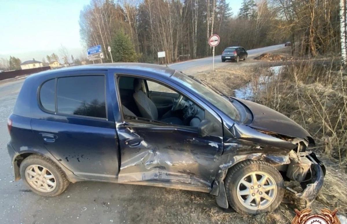 Два человека пострадали в ДТП на перекрестке под Тверью - новости Афанасий