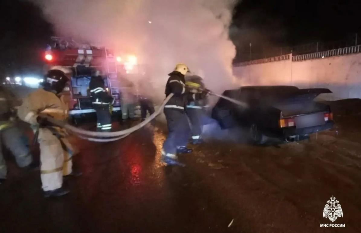 Автомобиль загорелся во время движения в Торжке - новости Афанасий