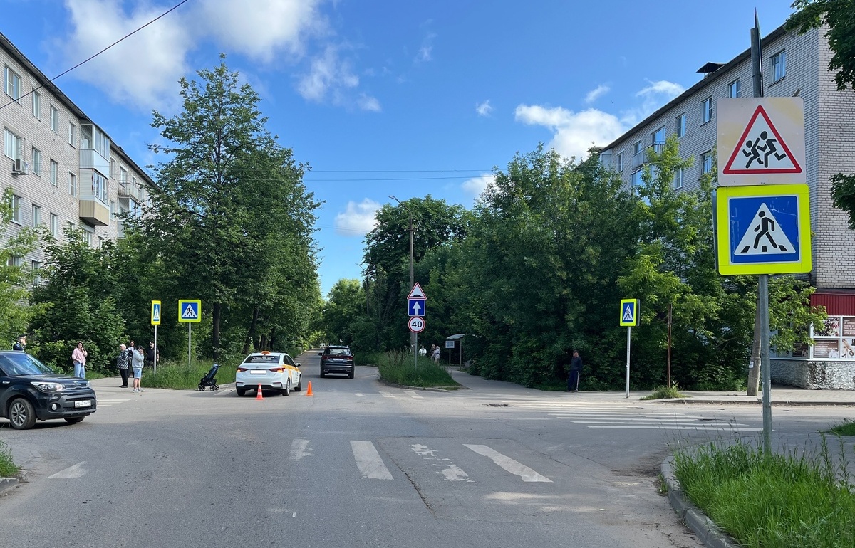 В Кимрах Тверской области легковушка сбила маму с коляской - новости Афанасий