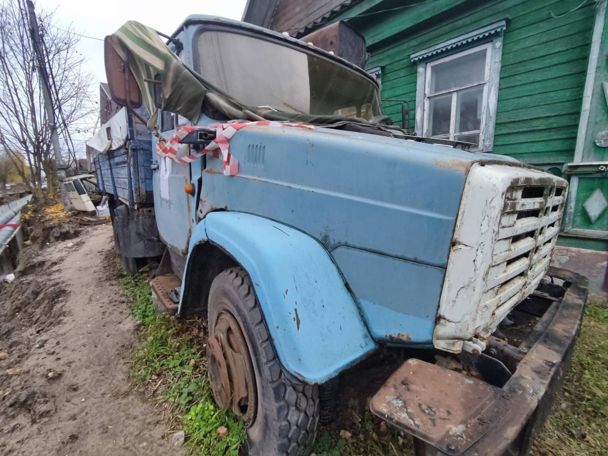 В Твери ищут владельца брошенного грузовика Фото: администрация города Твери