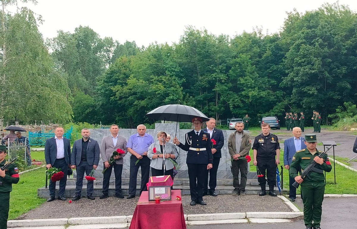 В Пскове захоронили красноармейца, погибшего в боях под Зубцовом Фото, видео: поисковый отряд "Пионер"