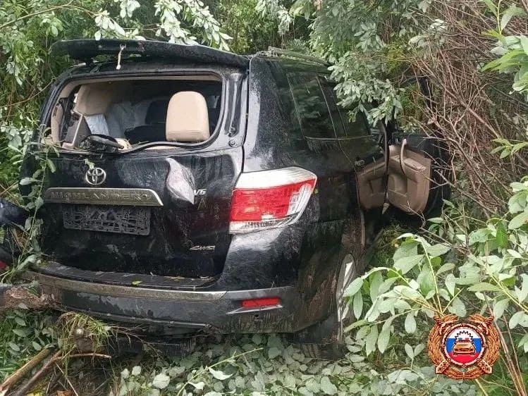 В ДТП на дороге Тверь — Бежецк — Весьегонск — Устюжна машина вылетела в кювет Фото: ГАИ