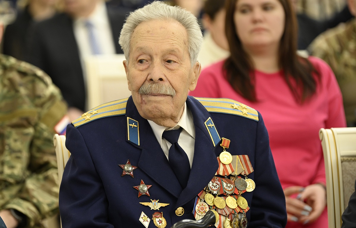 Вековой юбилей отмечает заслуженный фронтовик Петр Петрович Потемкин Фото: предоставлено Правительством Тверской области