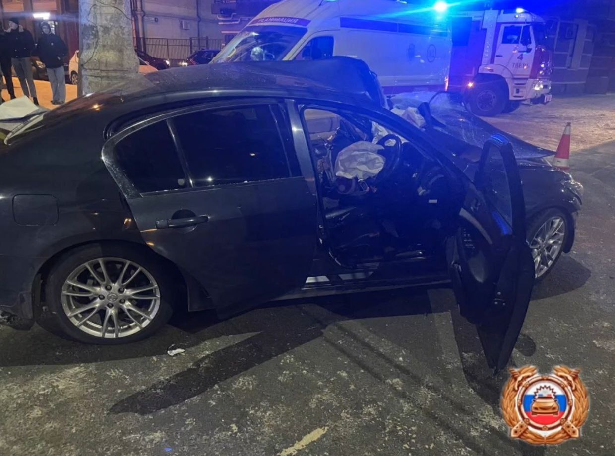 В Твери в ДТП на Смоленском переулке один человек погиб и один получил травмы Фото: Госавтоинспекция Твери, Игорь Ефимов