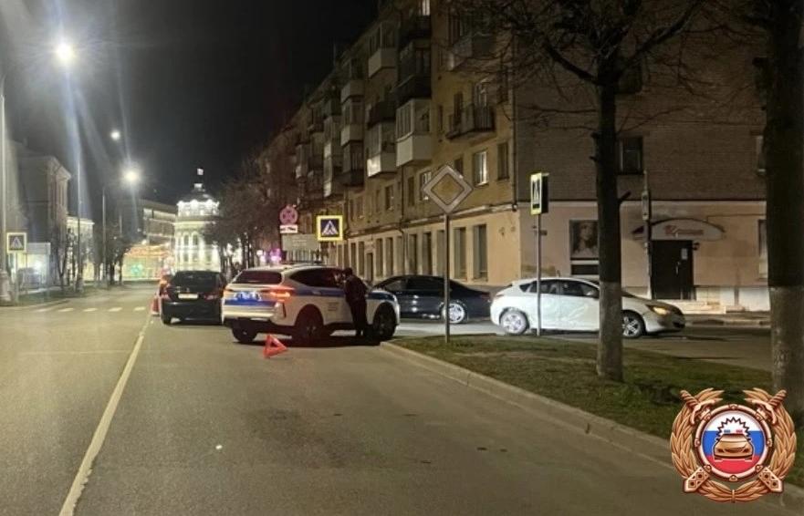 В Твери на Новоторжской при столкновении трех авто пострадали два человека - новости Афанасий