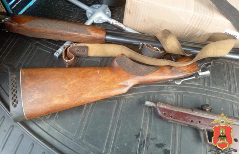 Житель Тверской области возил в своей машине оружие и патроны - новости Афанасий