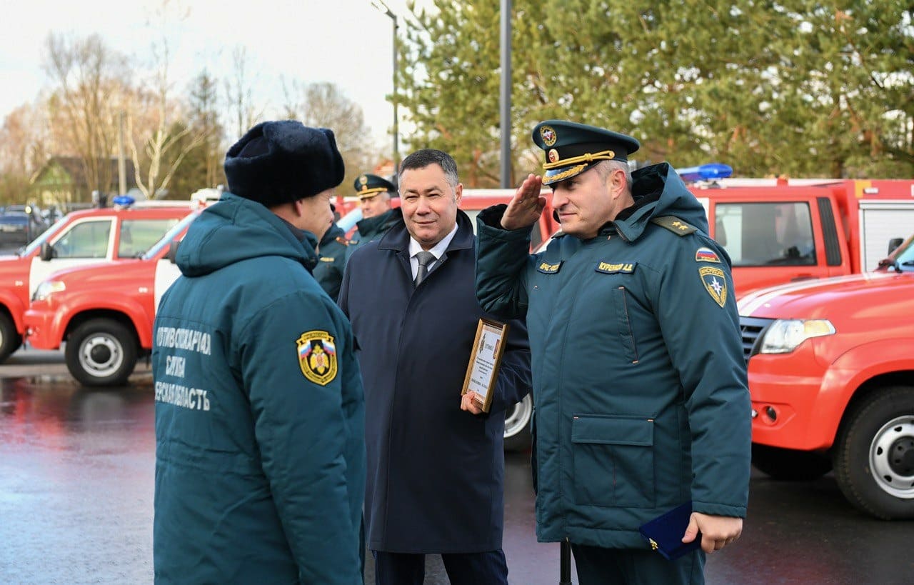 Глава МЧС России Александр Куренков и губернатор Игорь Руденя открыли новое здание пожарной части №5 в Калининском округе Фото: правительство Тверской области