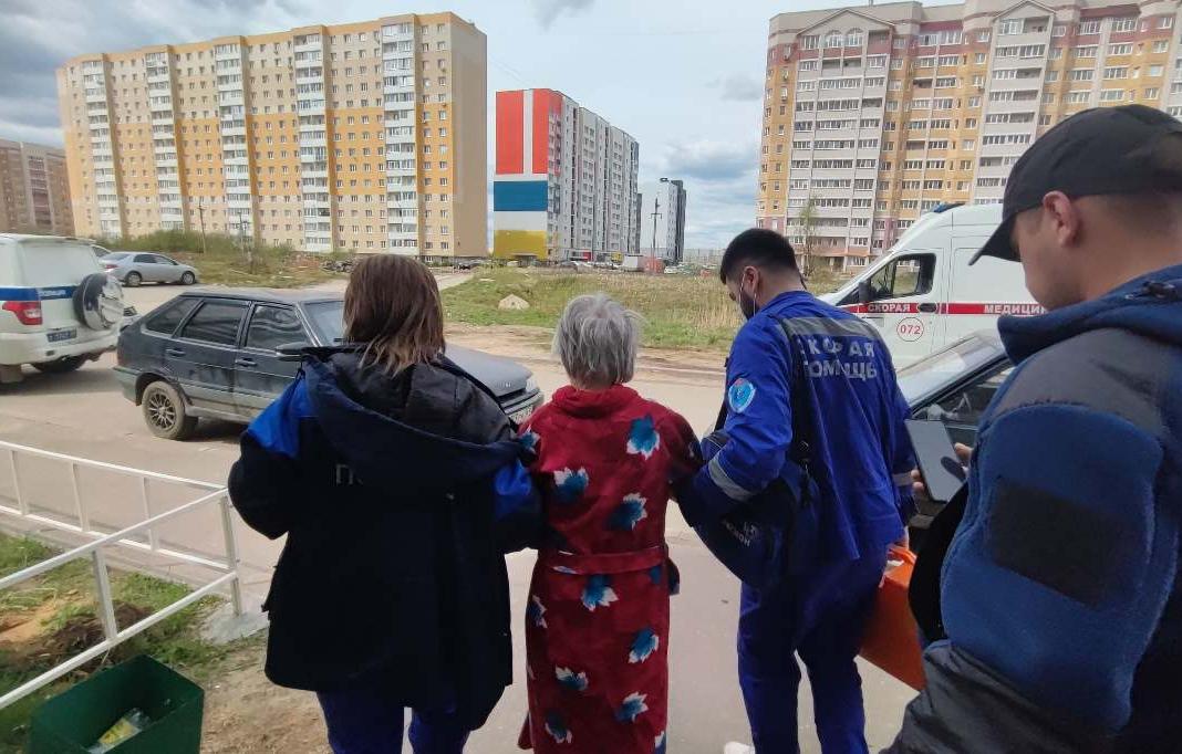 Родственники потерявшей память бабушки из Твери найдены Фото: поисковики